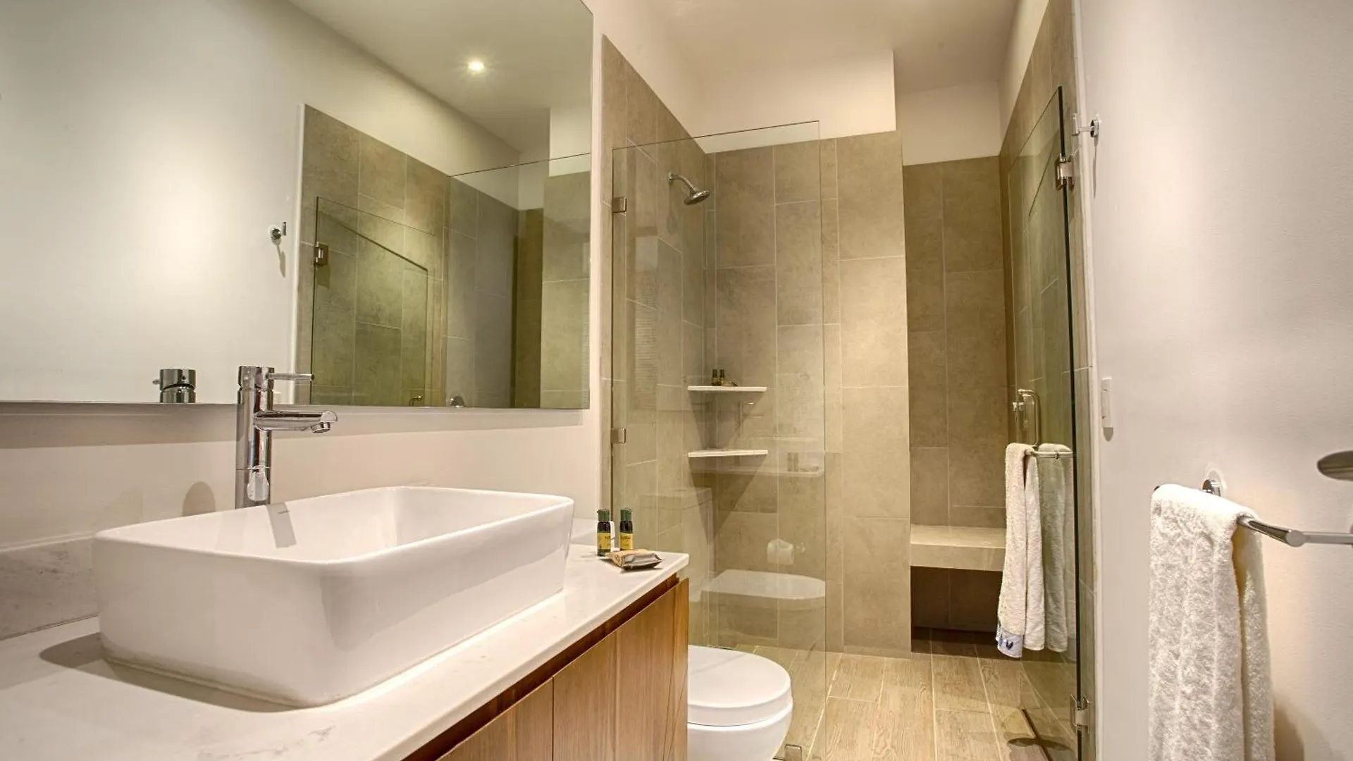 Дом отдыха Вилла Modern 1Bd 2Ba, 2 Balconies, Pools And Gym Пуэрто-Вальярта